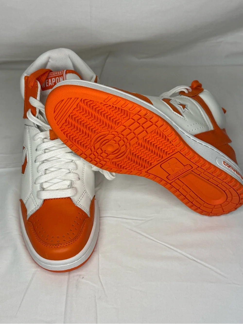 Converse weapon White and Orange Low-Top Sneakers - Picture 2 of 4